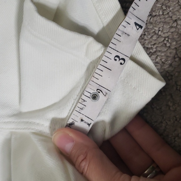 Vintage gap denim 100% cotton white 3" shorts - Picture 6 of 9